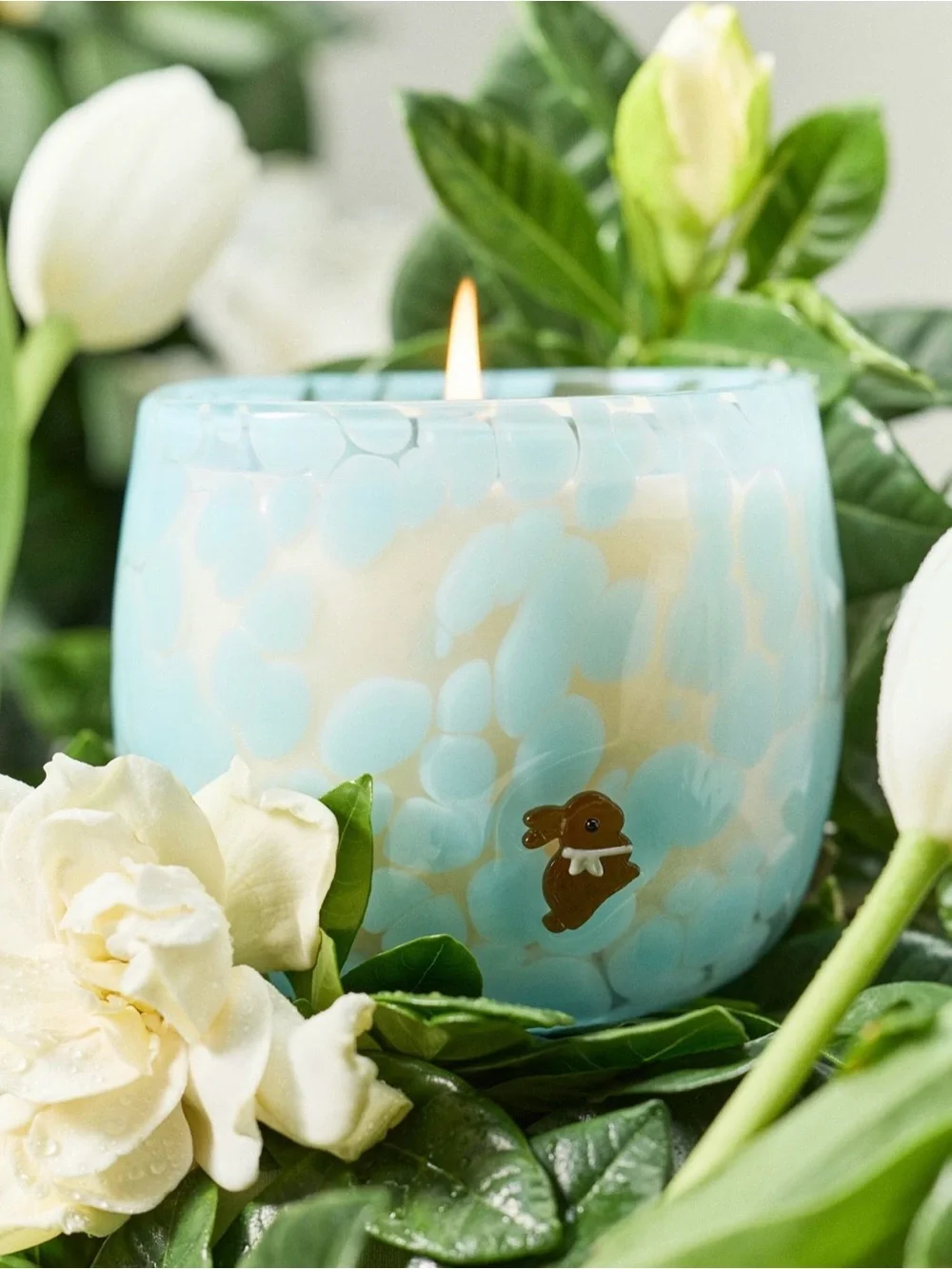 New! Anthropologie Bunny Spring Icon Floral Tulip Fields Glass Candle in small.